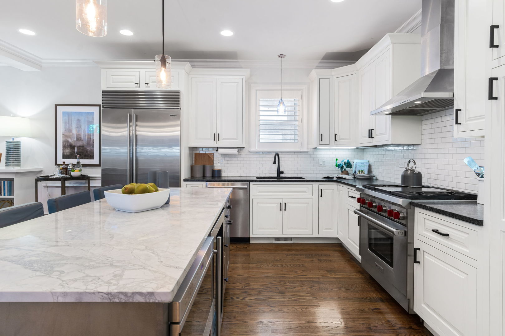 1833 W Addison Street Unit: 2