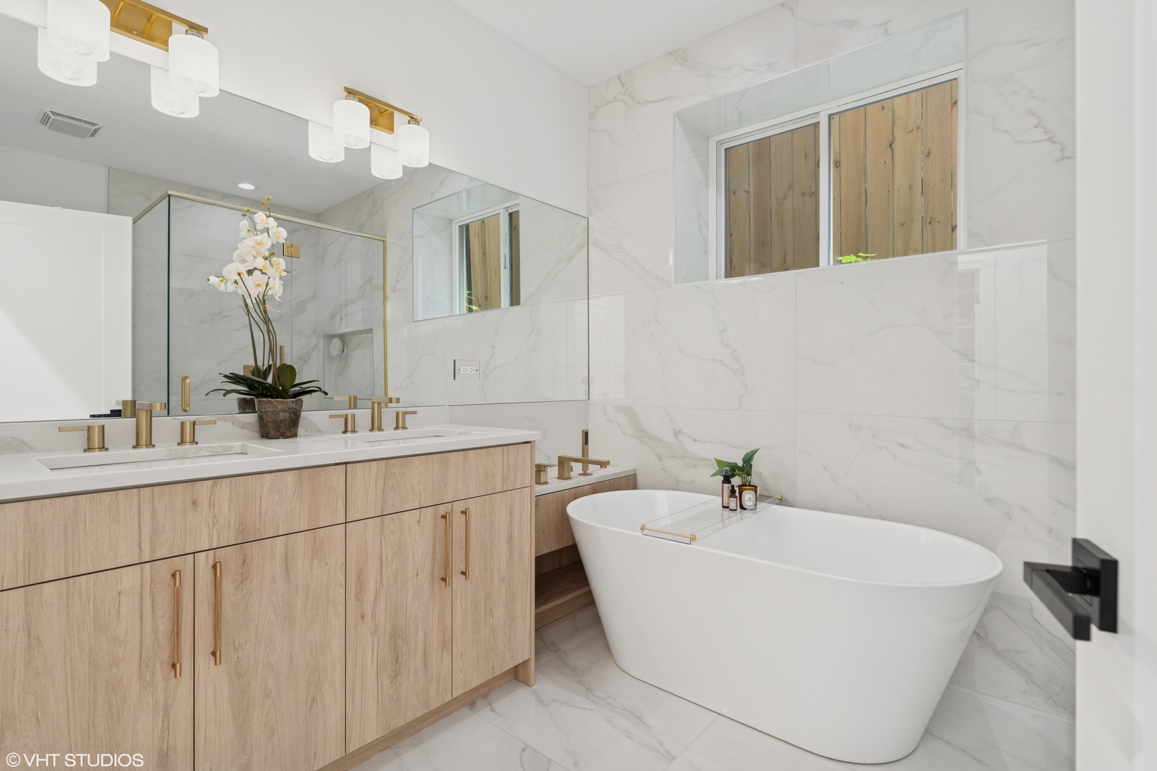 1714 N Washtenaw Avenue Unit: 1