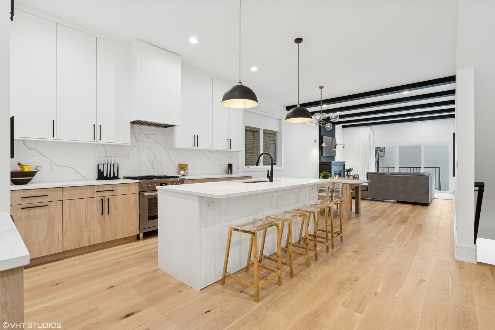 1714 N Washtenaw Avenue Unit: 1