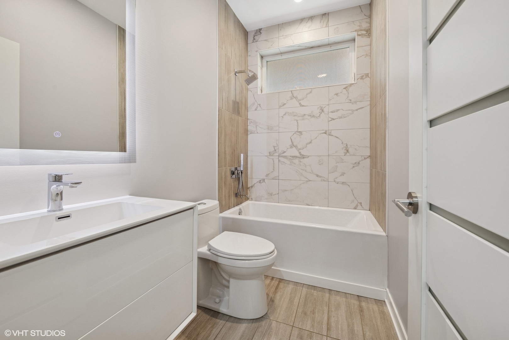 1708 W CERMAK Road Unit: 2E