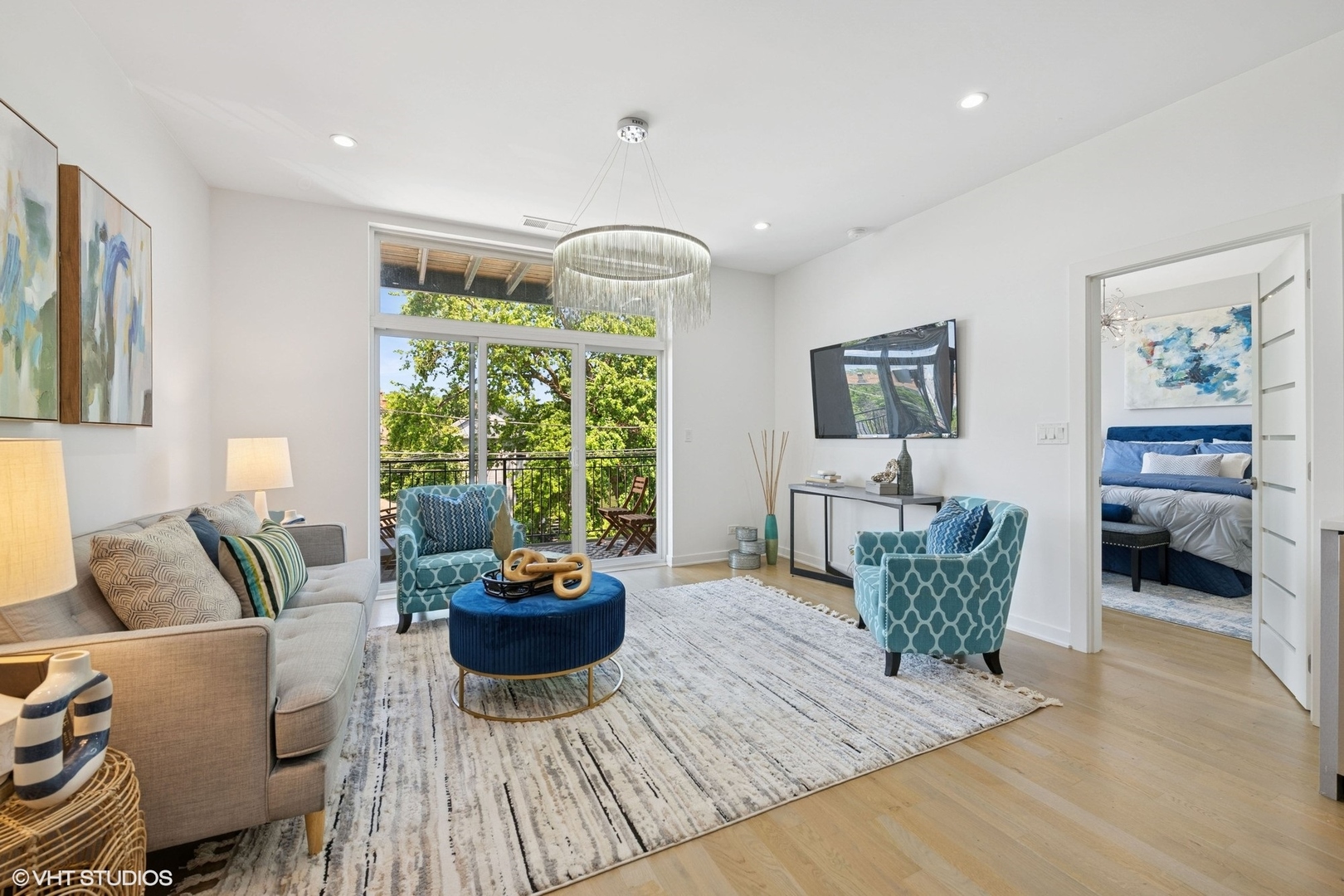 1708 W CERMAK Road Unit: 2E