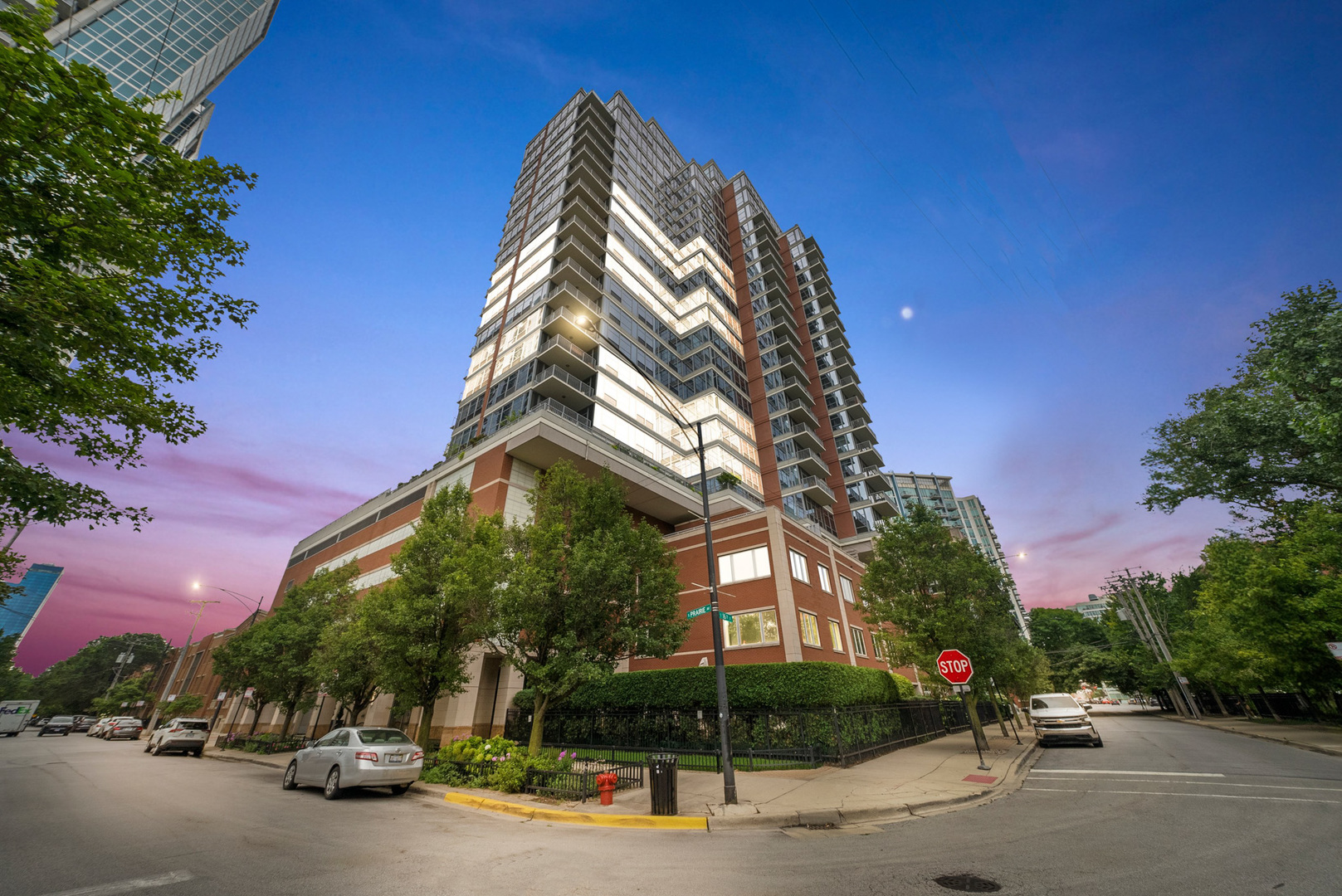 1600 S Prairie Avenue Unit: 1507