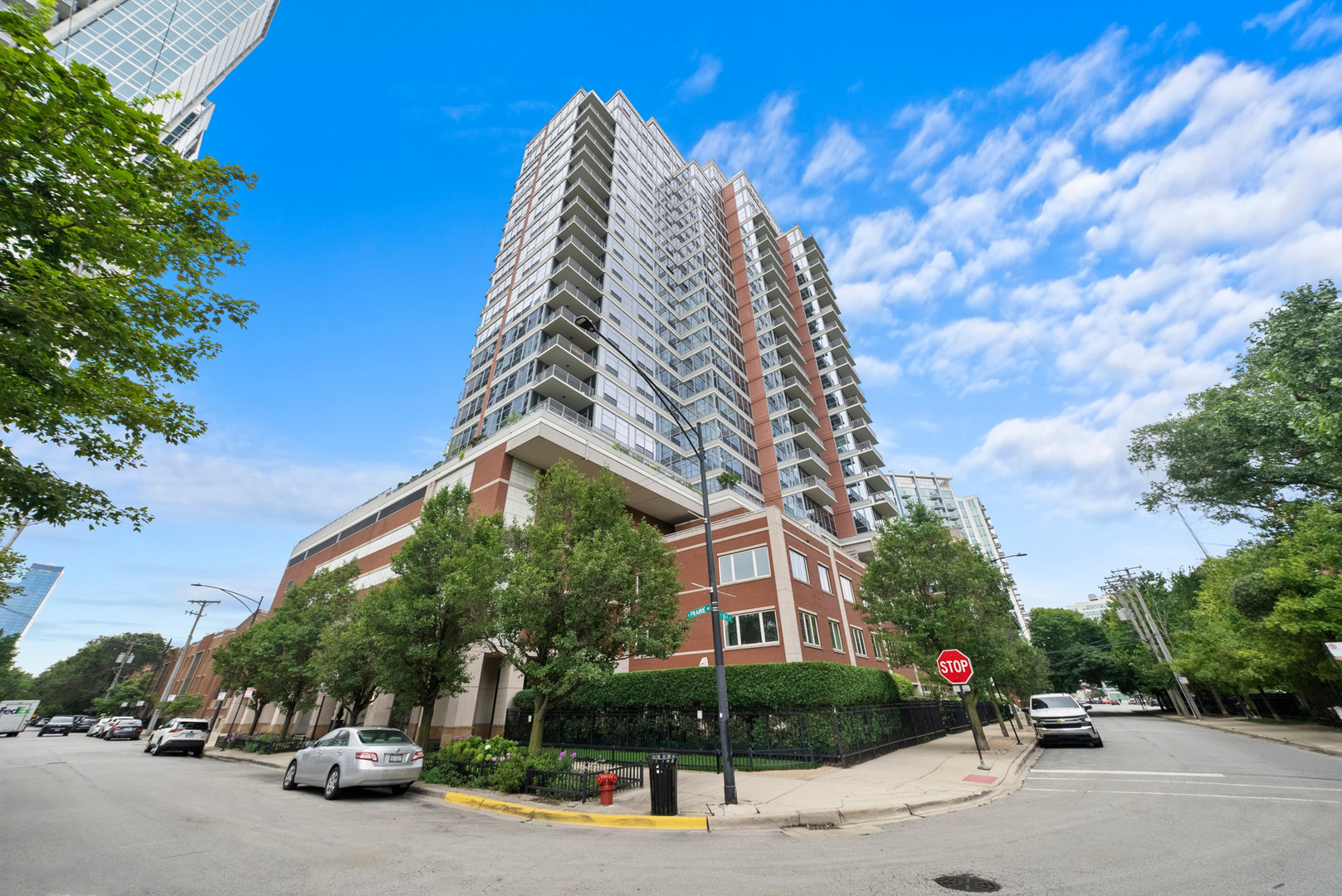 1600 S Prairie Avenue Unit: 1507