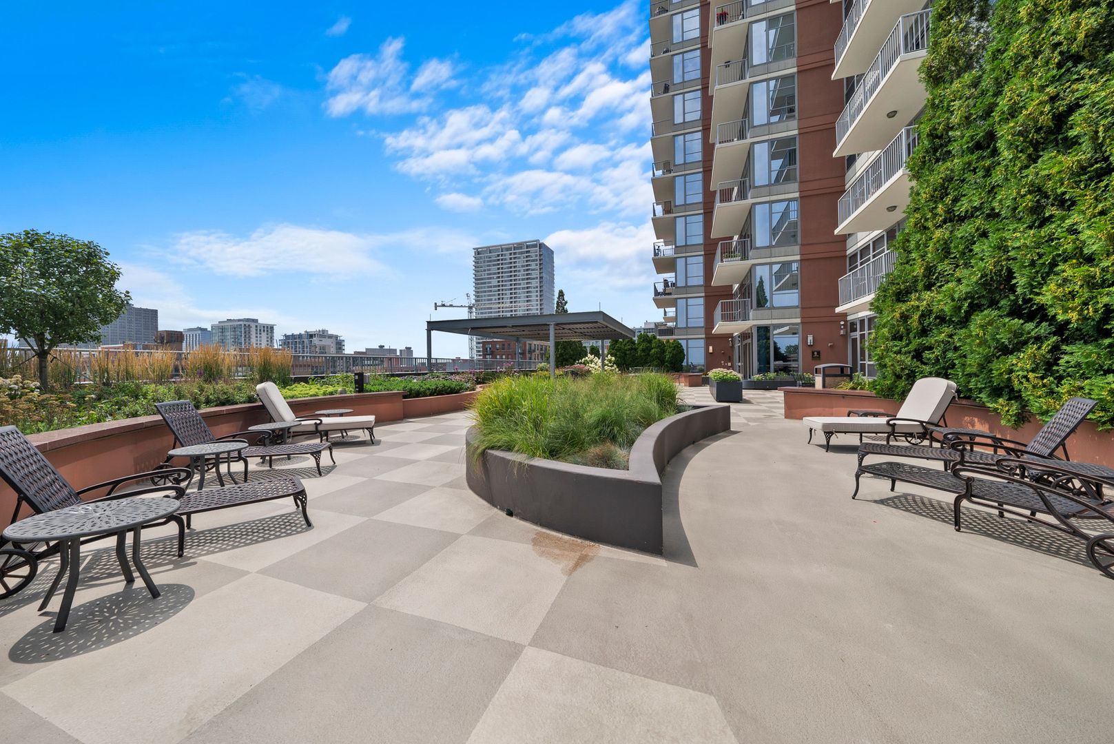 1600 S Prairie Avenue Unit: 1507