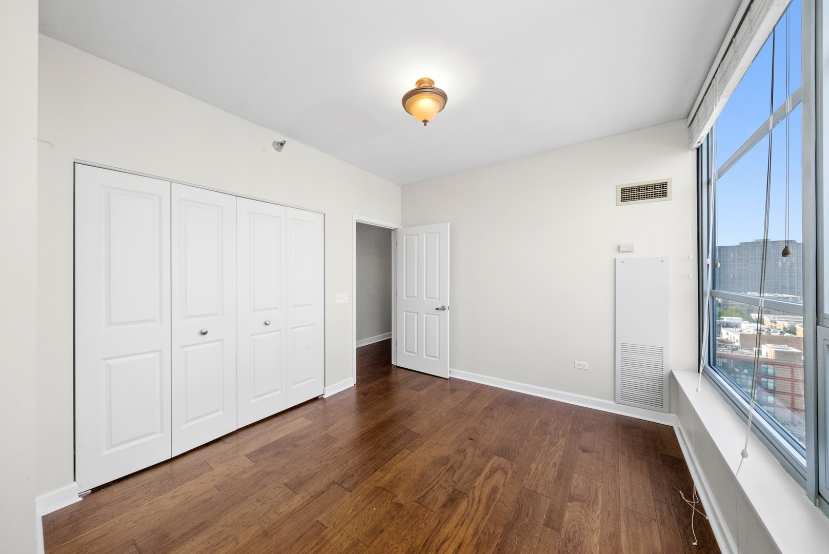 1600 S Prairie Avenue Unit: 1507