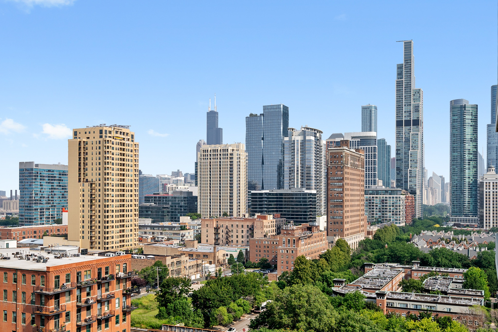 1600 S Prairie Avenue Unit: 1507