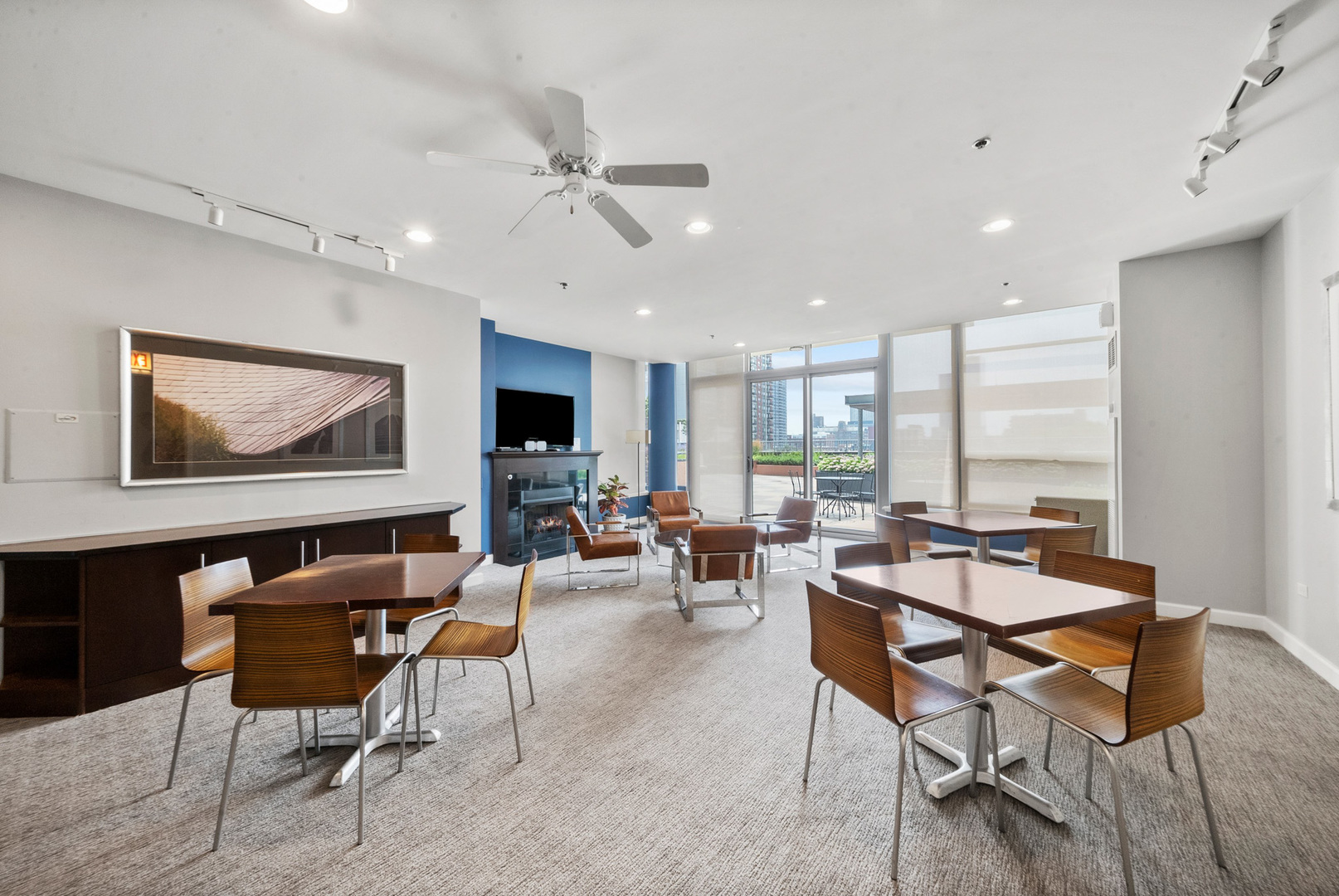 1600 S Prairie Avenue Unit: 1507