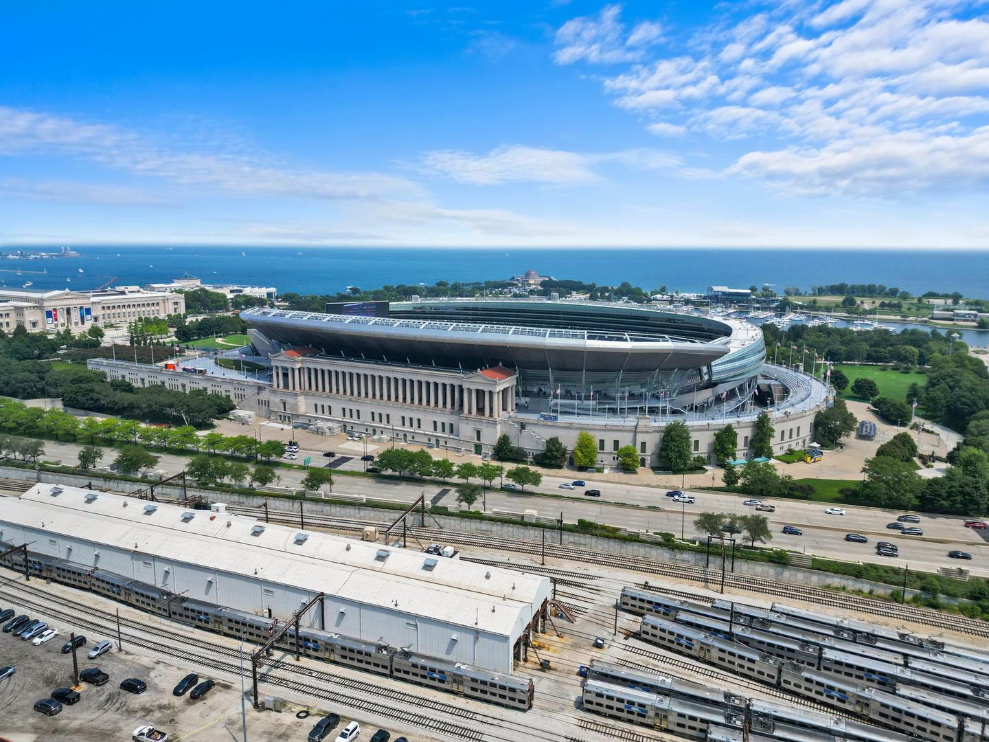 1600 S Prairie Avenue Unit: 1507