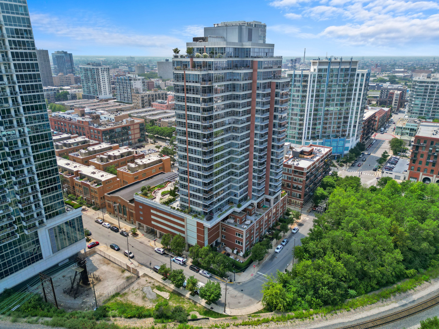 1600 S Prairie Avenue Unit: 1507