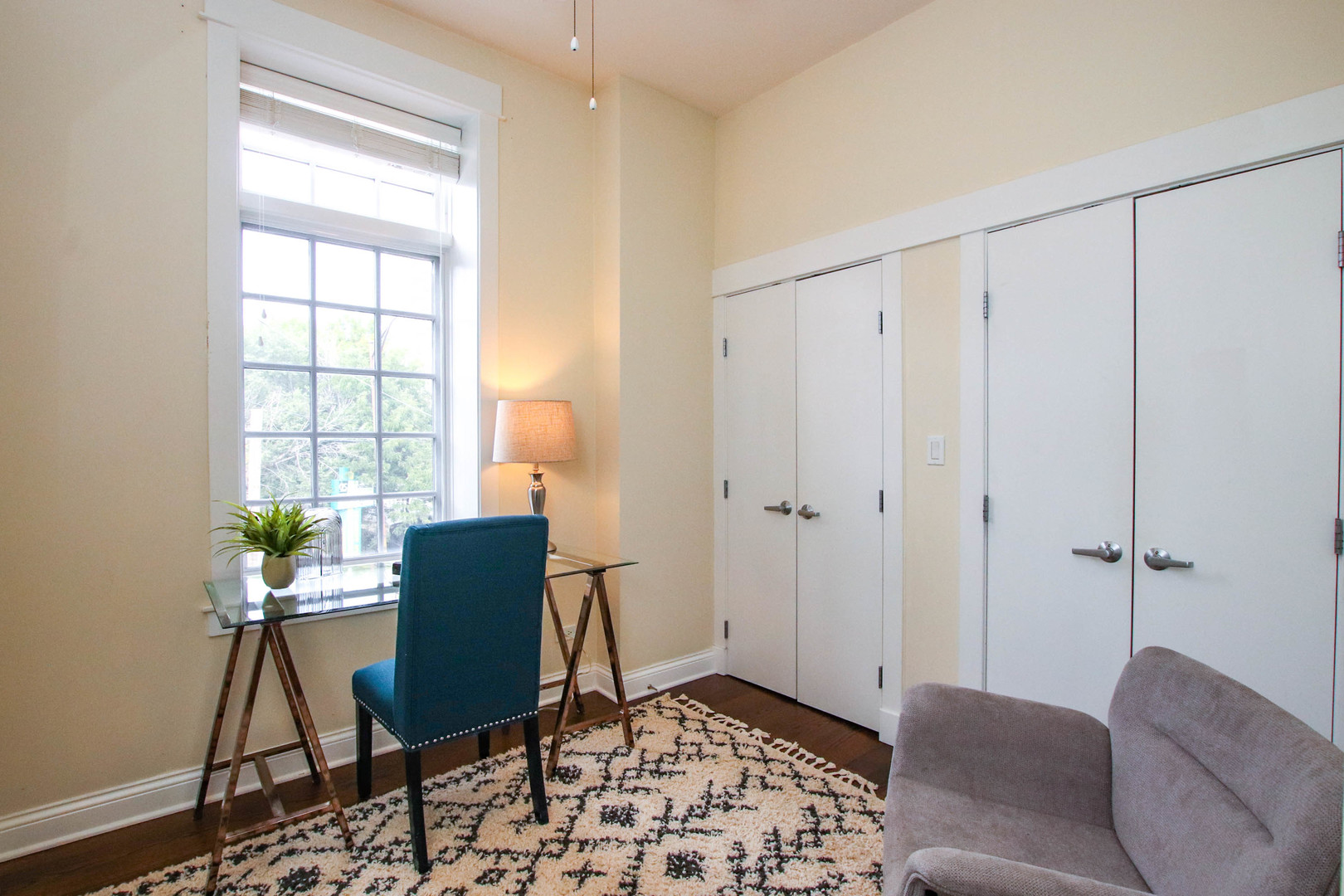 636 N Racine Avenue Unit: 2N