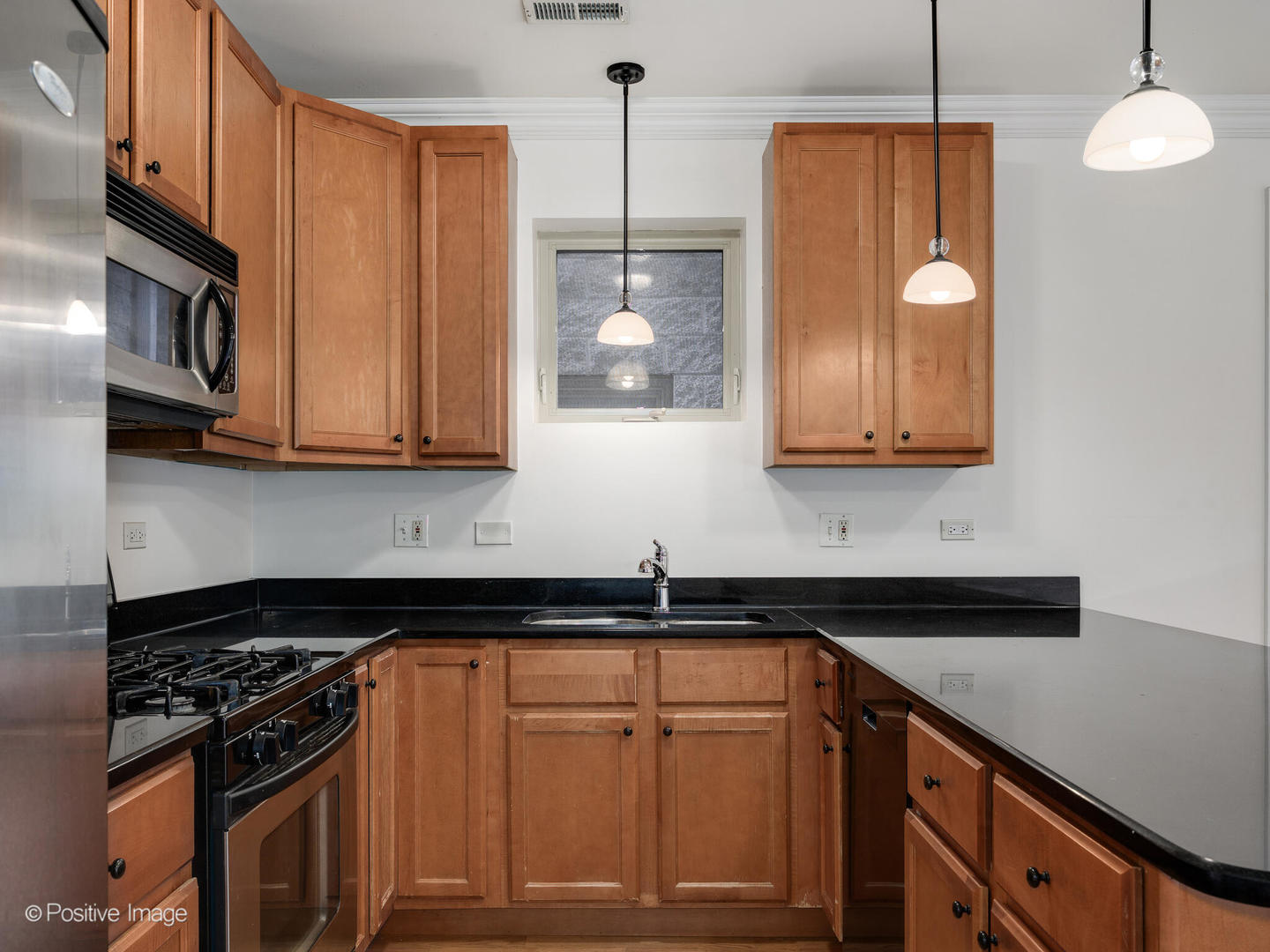 1533 N Campbell Avenue Unit: 2