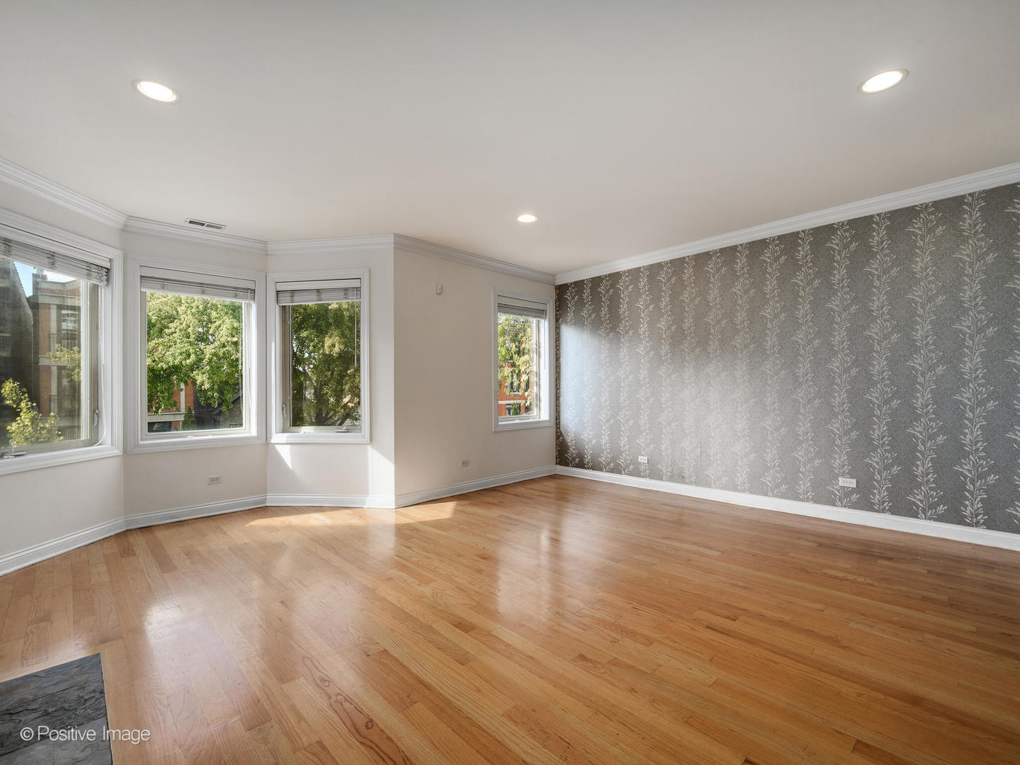 1533 N Campbell Avenue Unit: 2