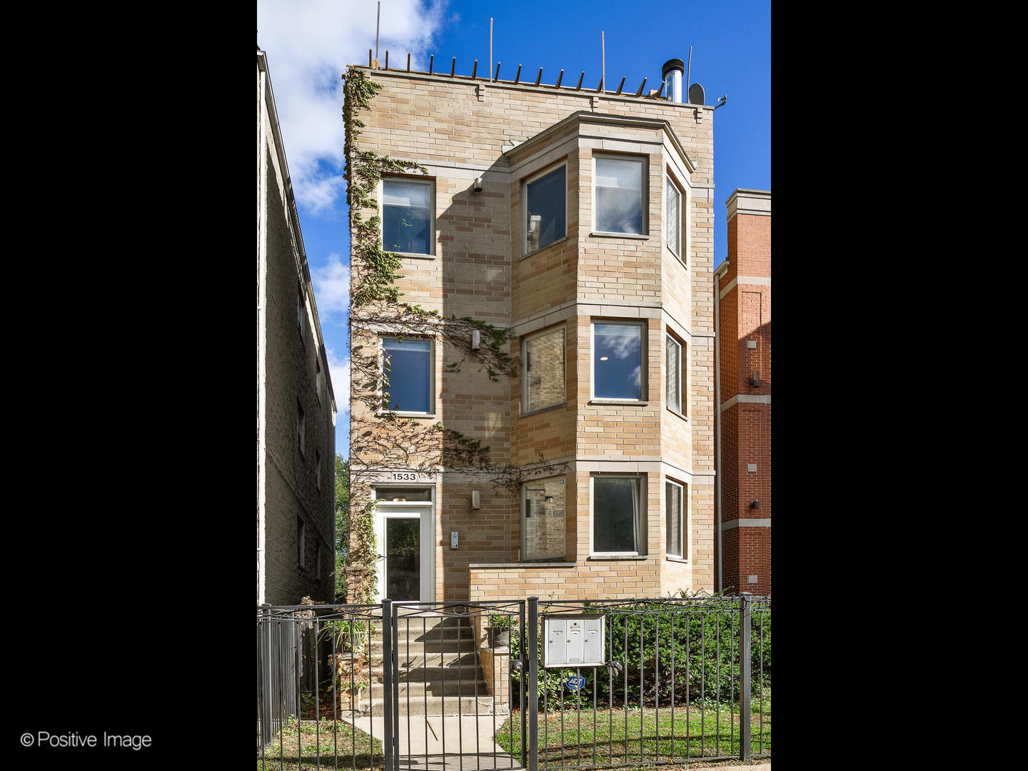 1533 N Campbell Avenue Unit: 2
