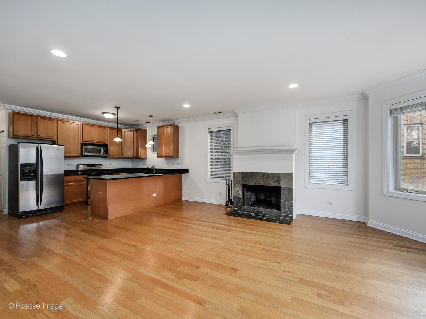 1533 N Campbell Avenue Unit: 2
