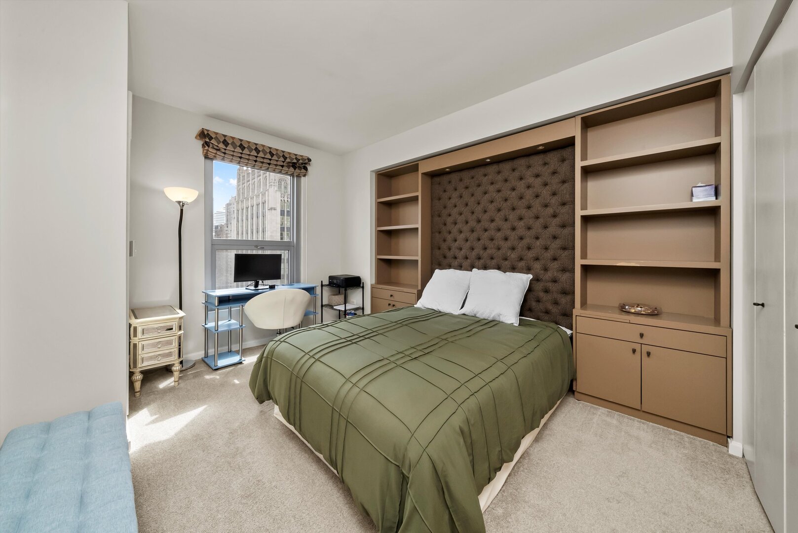 160 E Illinois Street Unit: 2101