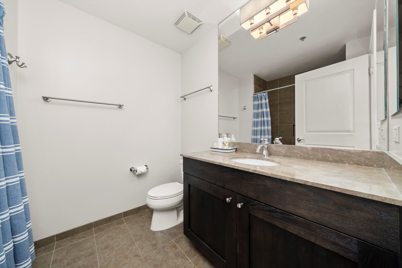 160 E Illinois Street Unit: 2101