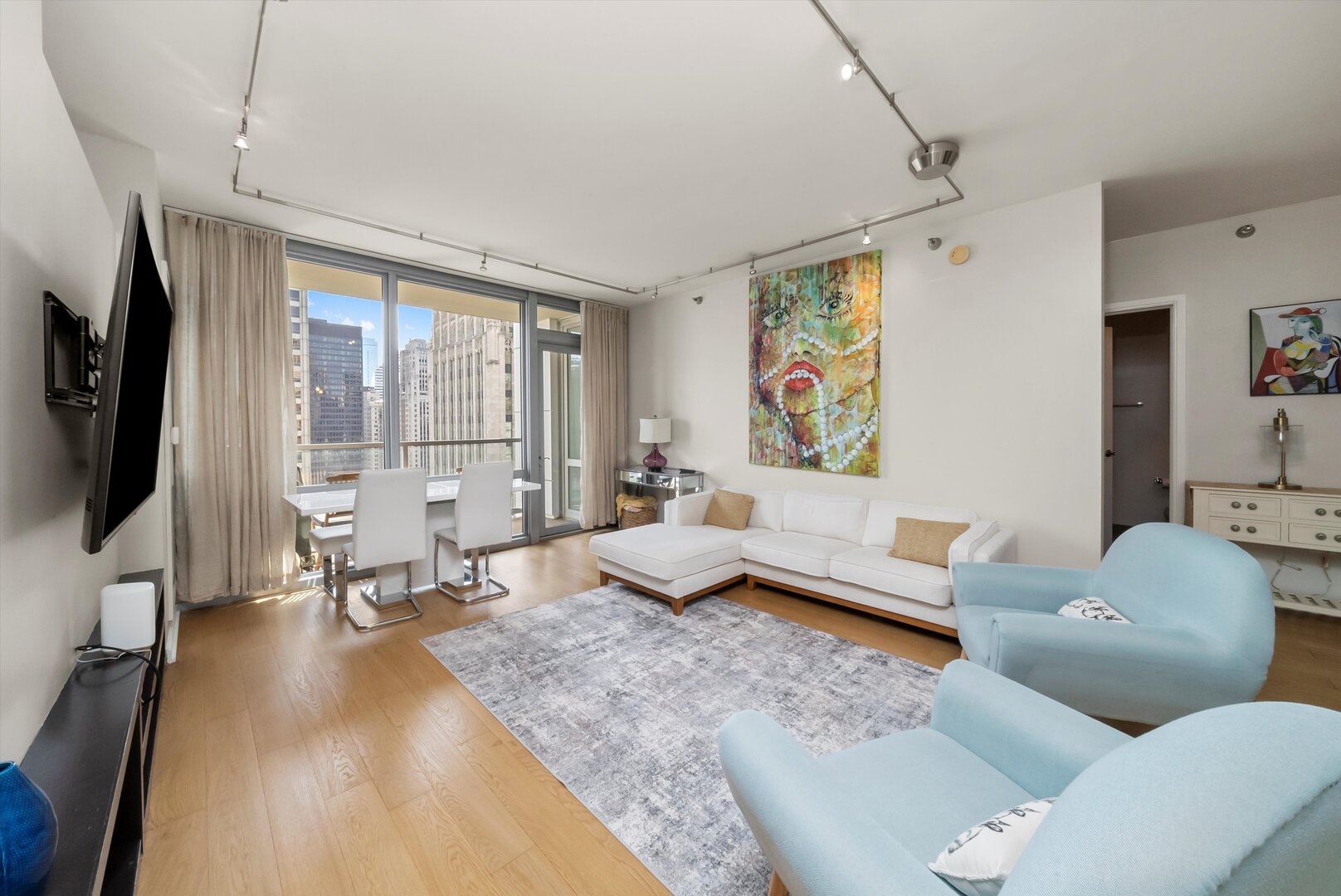 160 E Illinois Street Unit: 2101