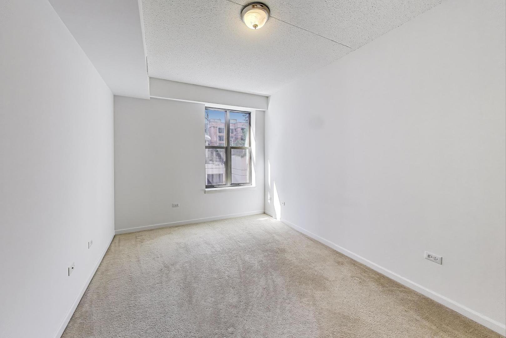1250 S INDIANA Avenue Unit: 710