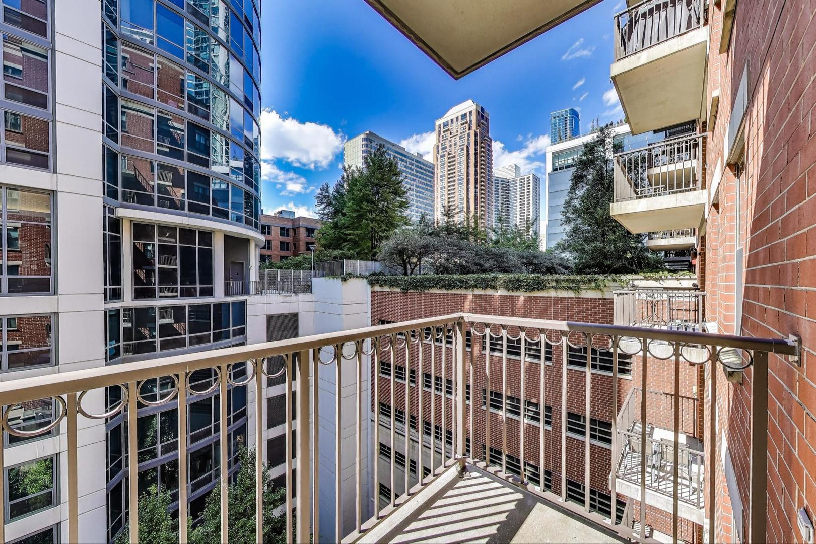 1250 S INDIANA Avenue Unit: 710