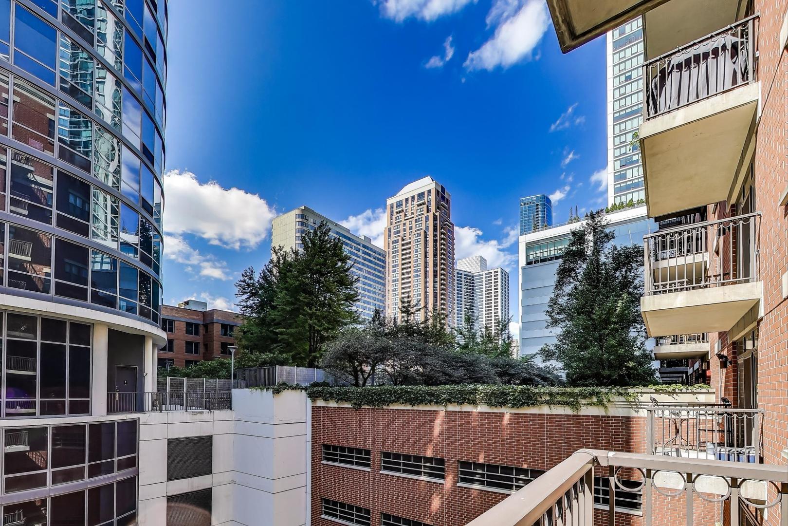 1250 S INDIANA Avenue Unit: 710