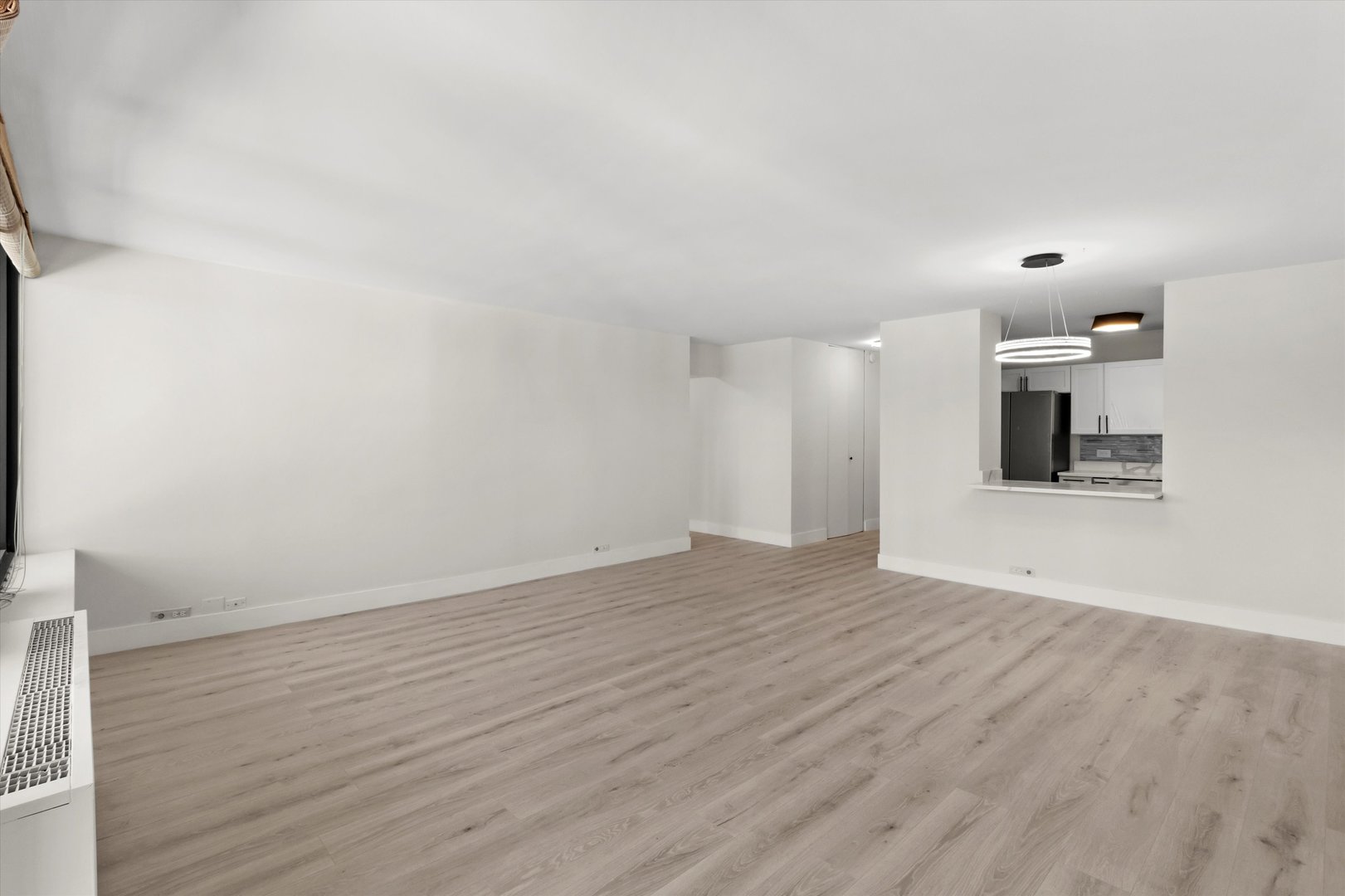 1560 N Sandburg Terrace Unit: 1508J