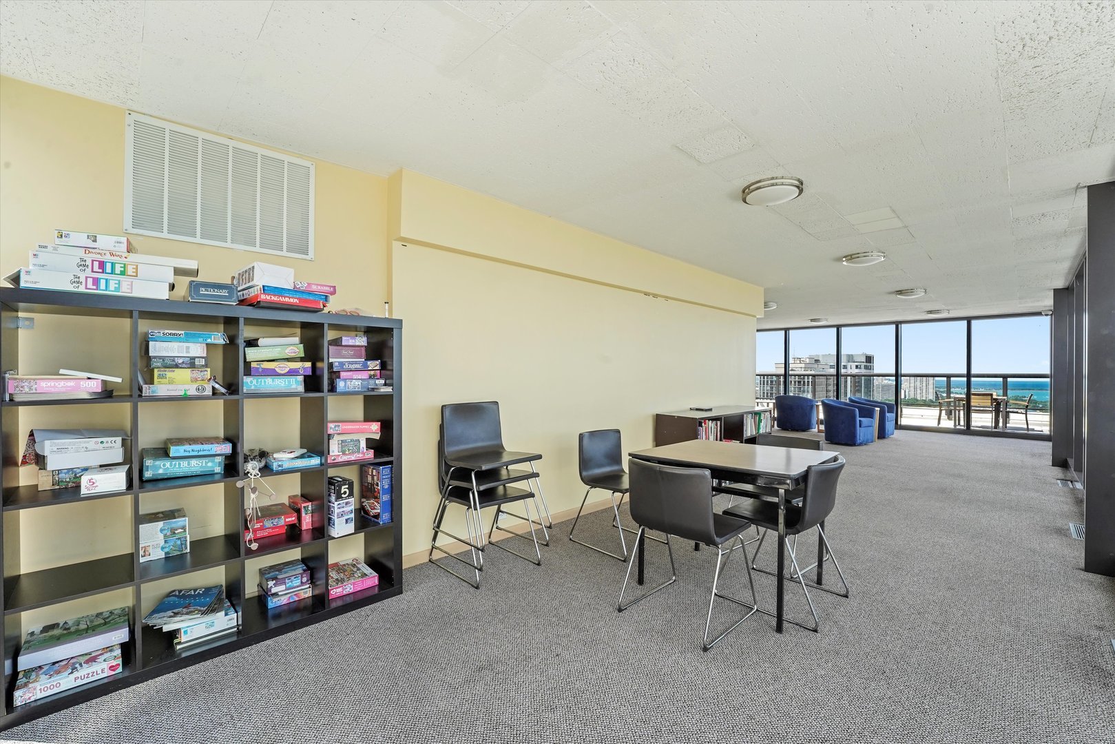 1560 N Sandburg Terrace Unit: 1508J