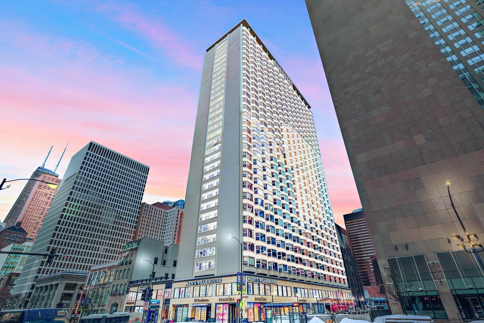 535 N MICHIGAN Avenue Unit: 1009
