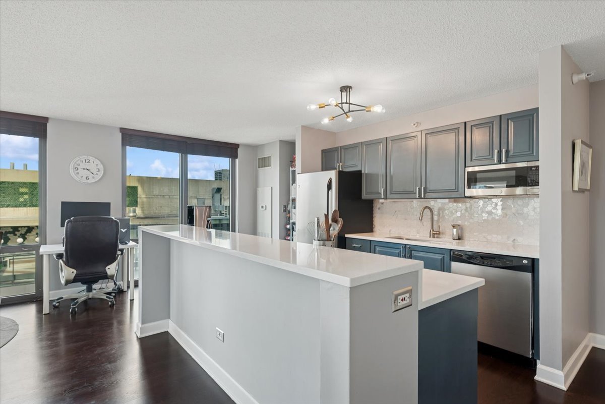 2 E Erie Street Unit: 2605