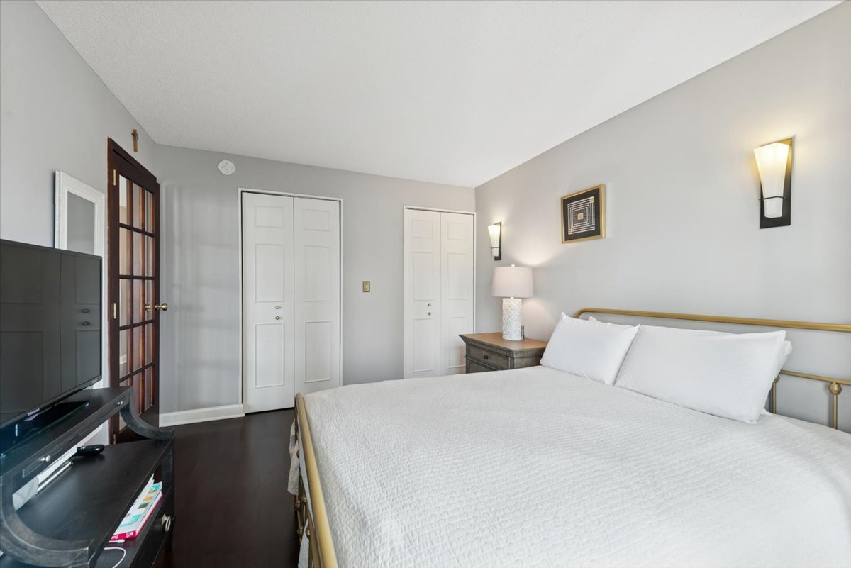 2 E Erie Street Unit: 2605