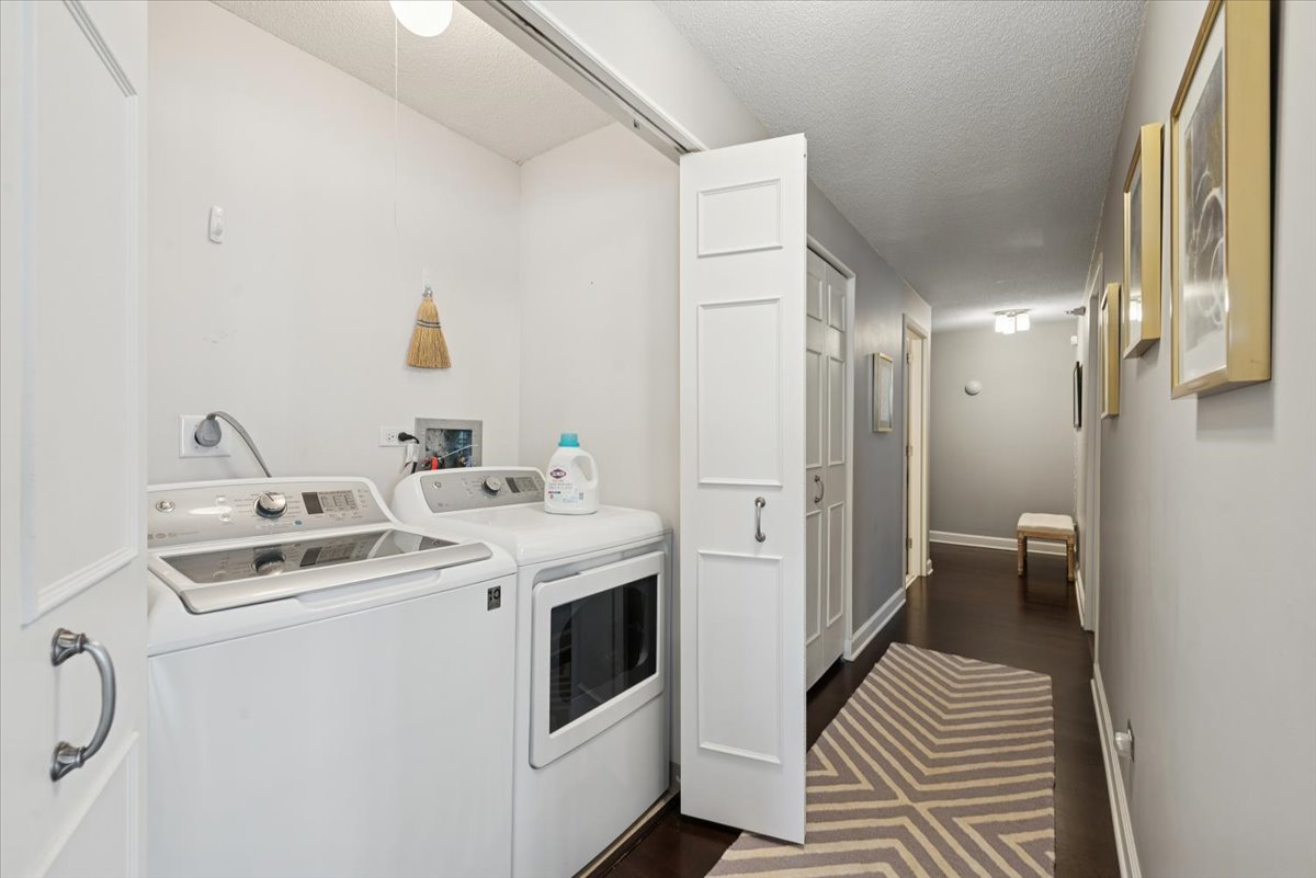 2 E Erie Street Unit: 2605