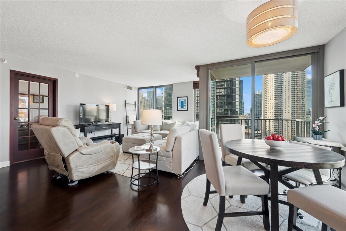 2 E Erie Street Unit: 2605