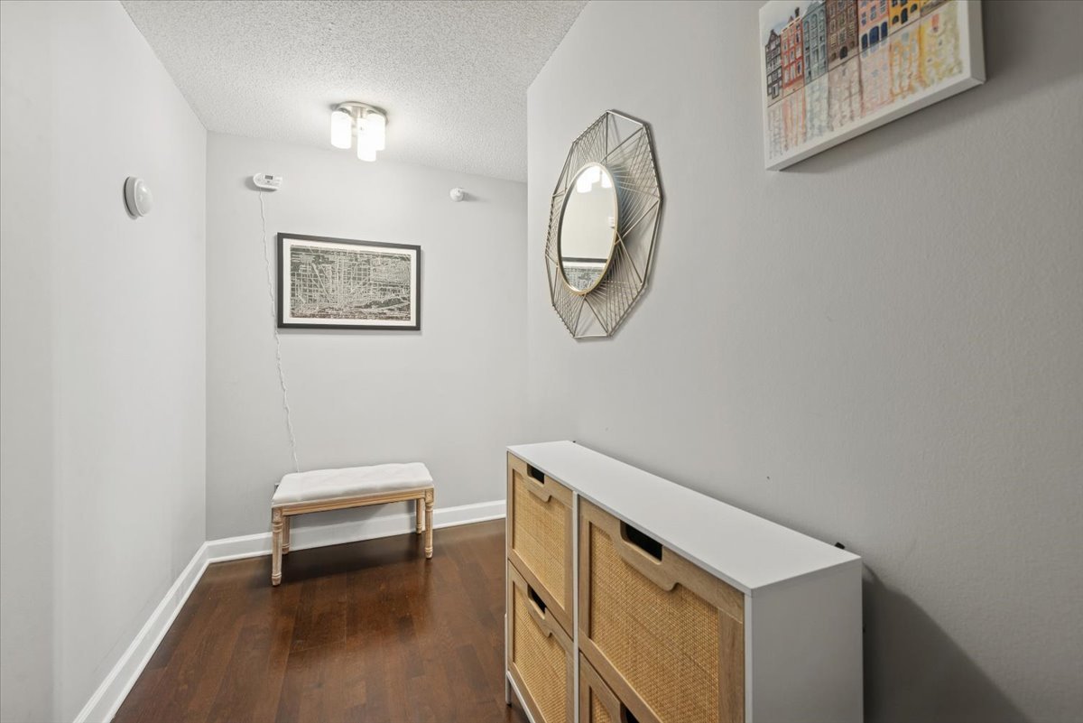 2 E Erie Street Unit: 2605