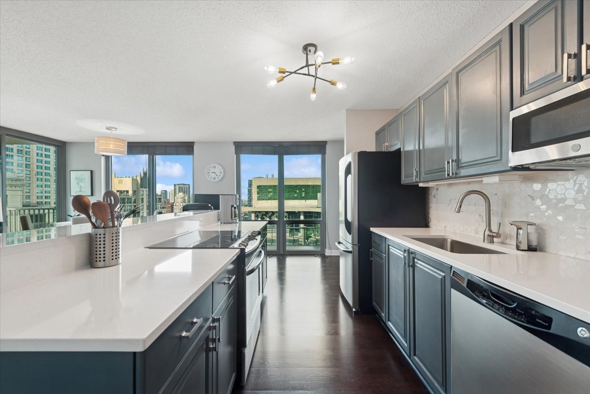 2 E Erie Street Unit: 2605