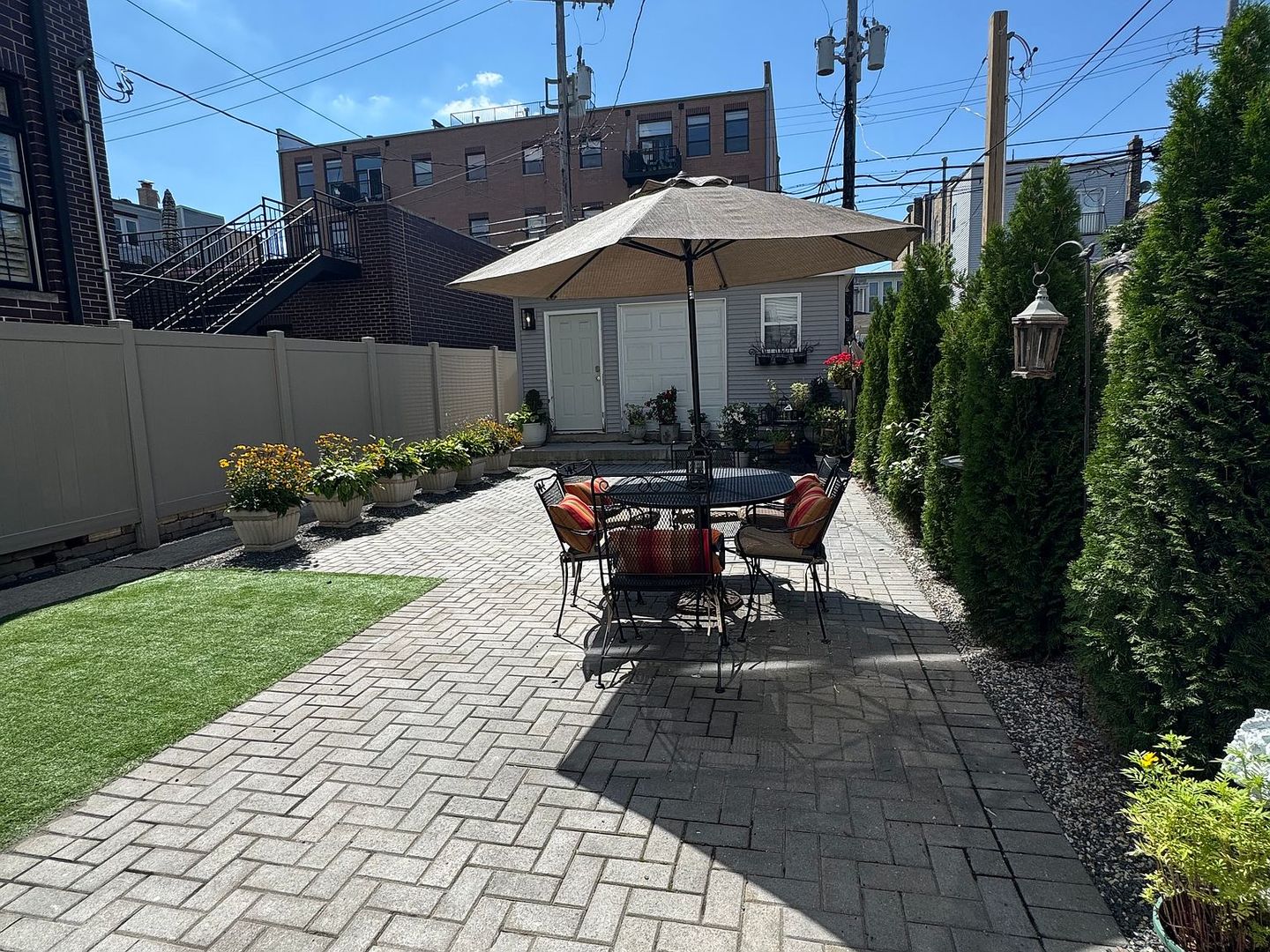 1913 W Cuyler Avenue Unit: 2