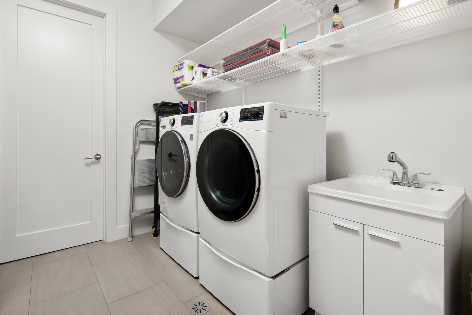 1622 N Wolcott Avenue