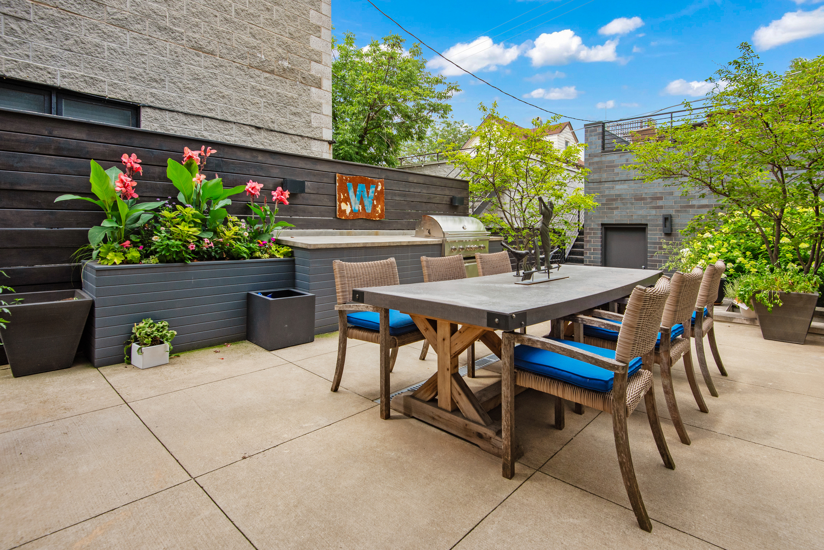 1622 N Wolcott Avenue