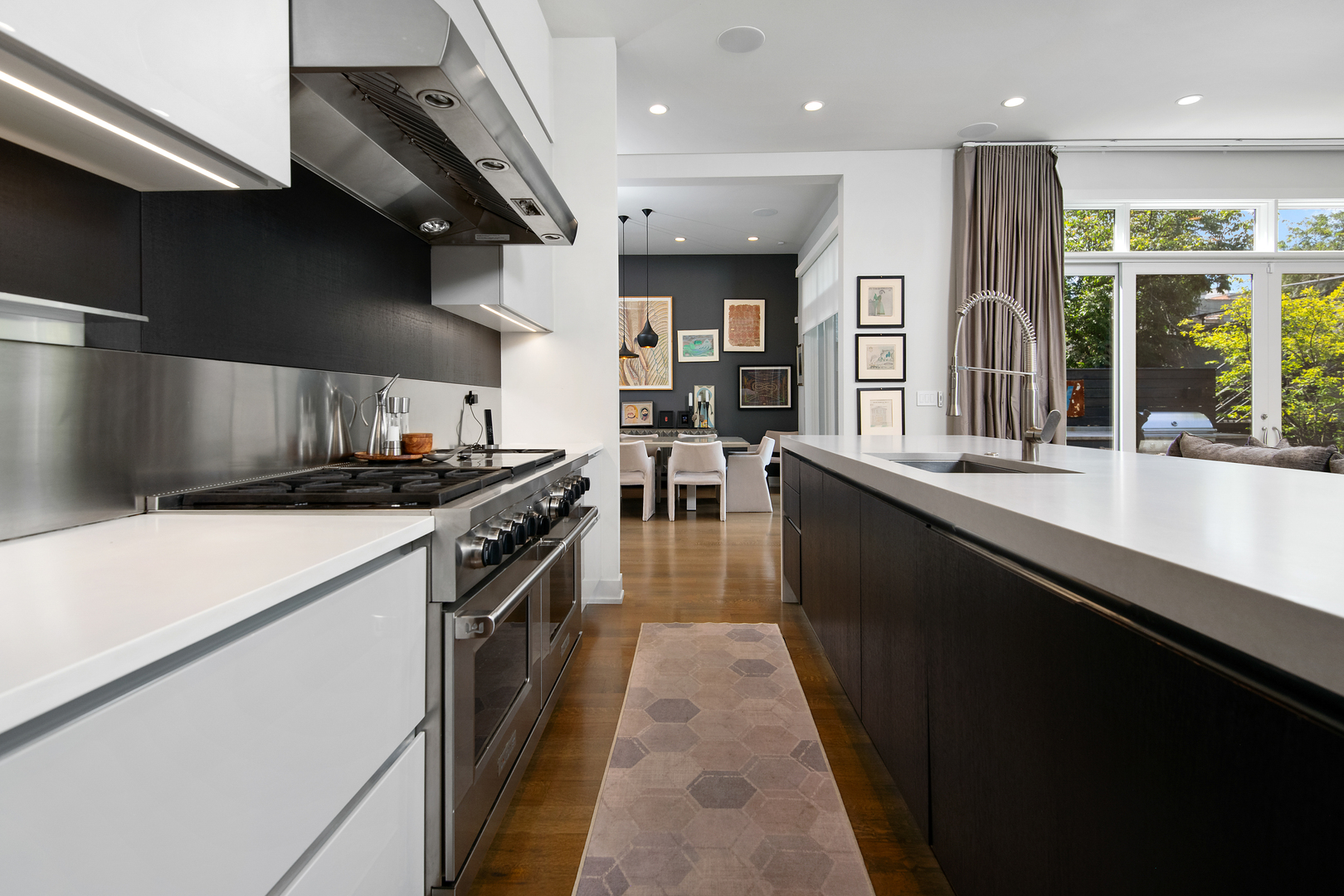 1622 N Wolcott Avenue