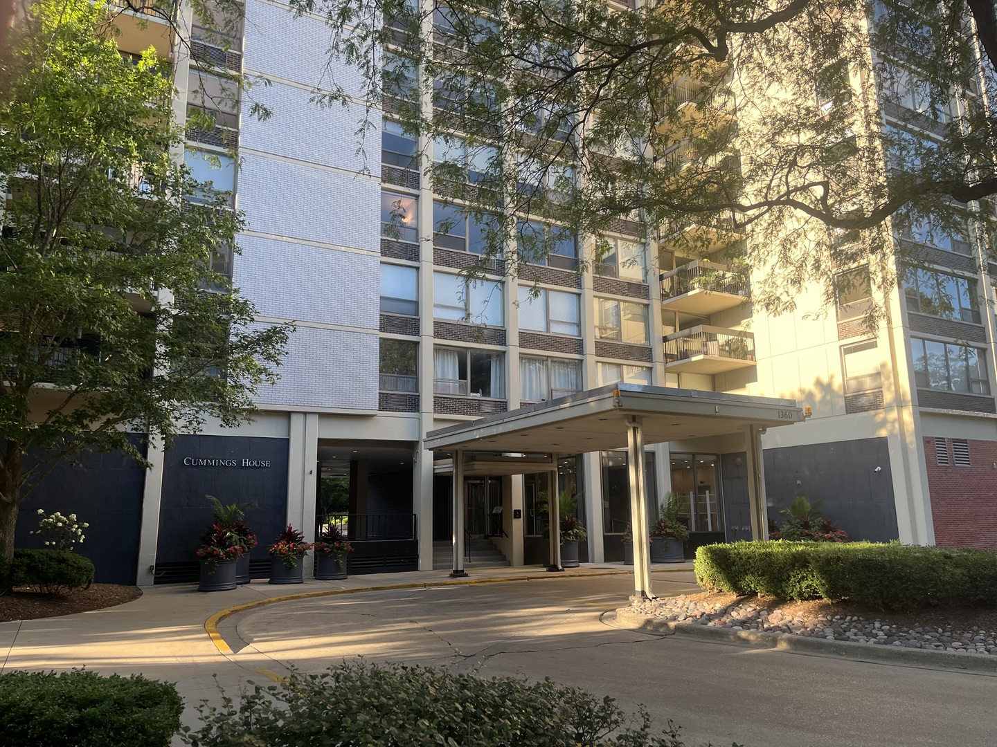 1360 N Sandburg Terrace Unit: 201