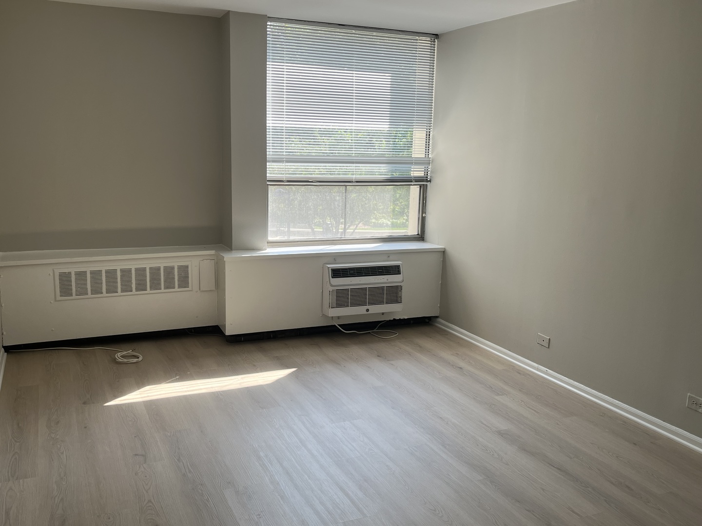 1360 N Sandburg Terrace Unit: 201