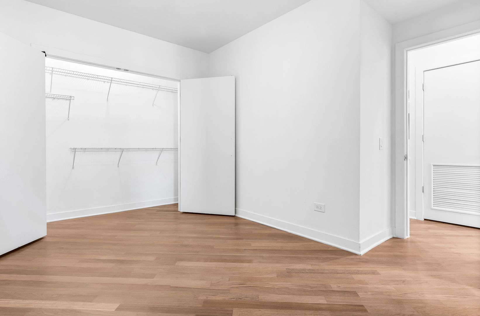 914 W Hubbard Street Unit: 305