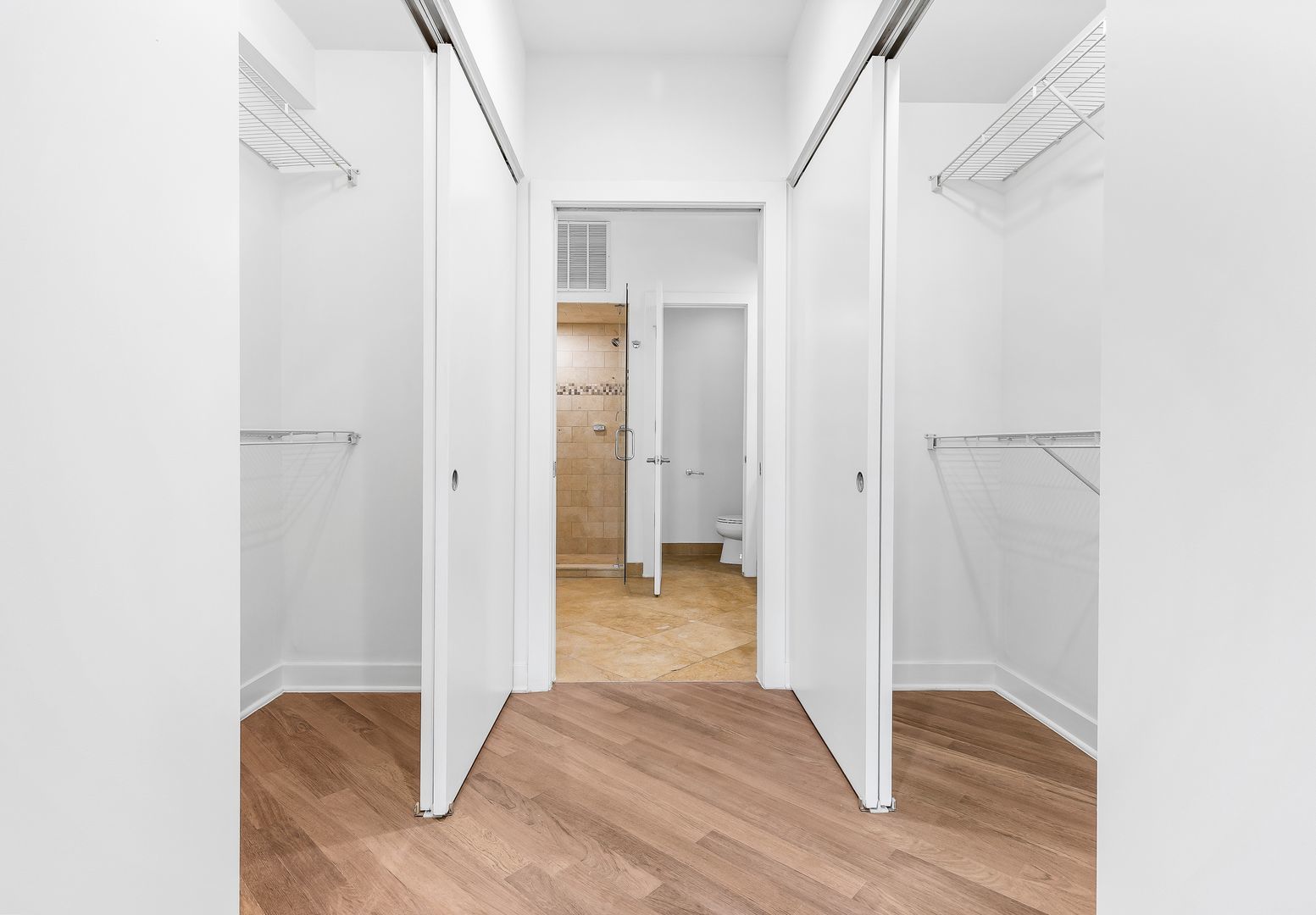 914 W Hubbard Street Unit: 305