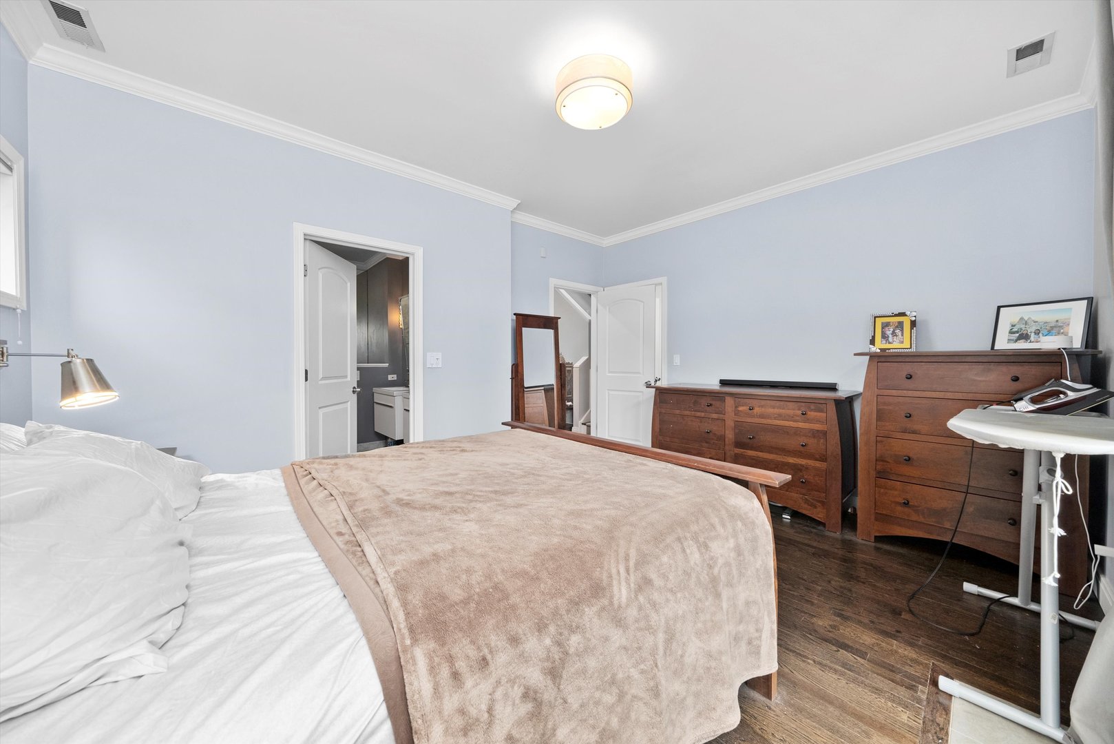 1336 S Indiana Avenue