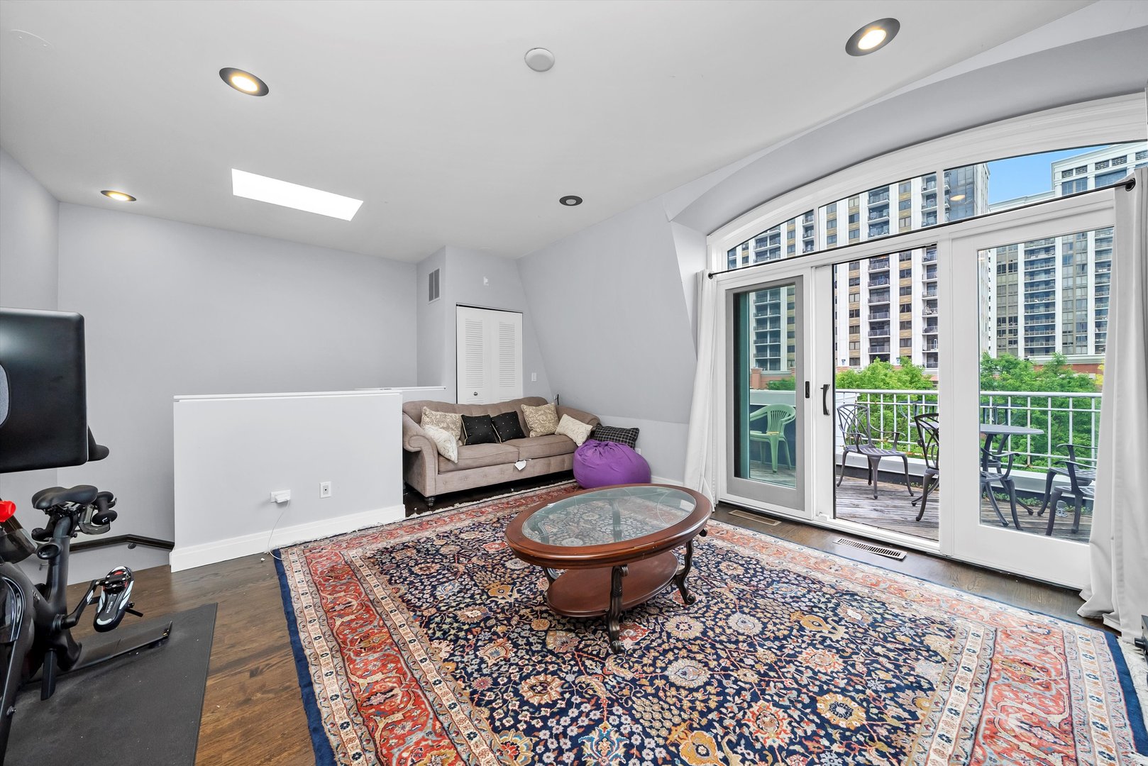 1336 S Indiana Avenue