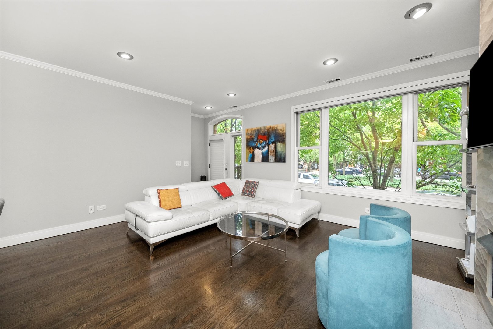 1336 S Indiana Avenue