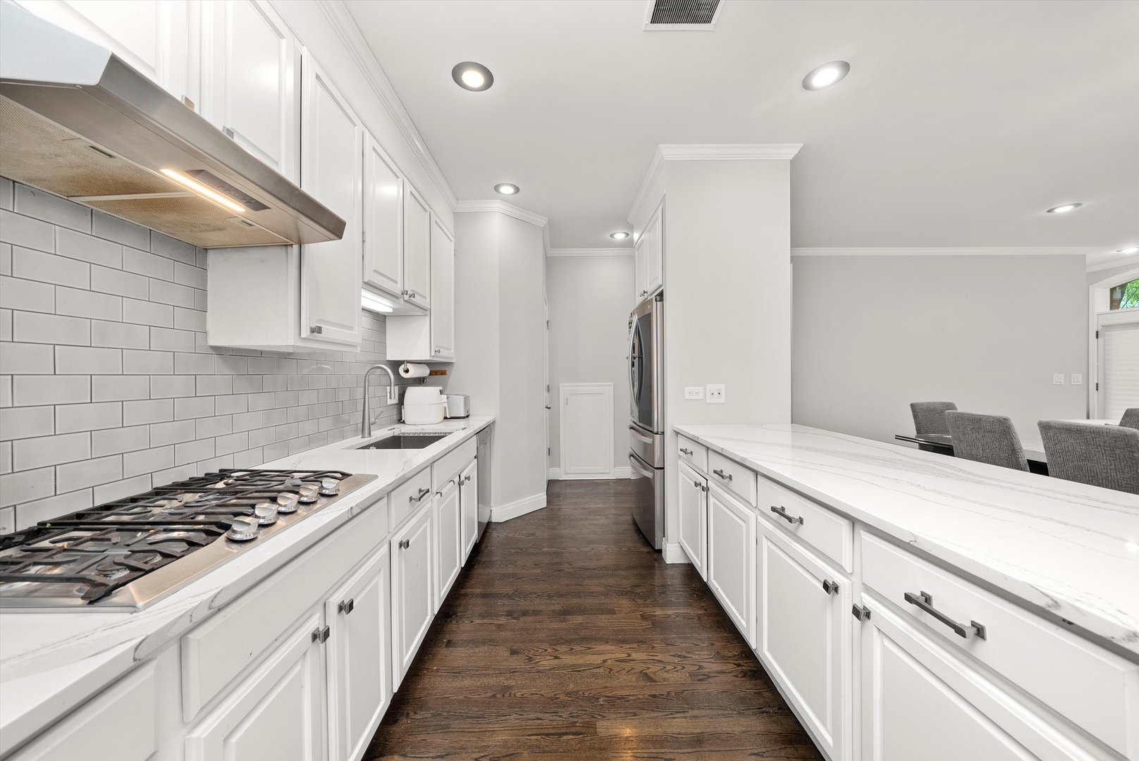 1336 S Indiana Avenue