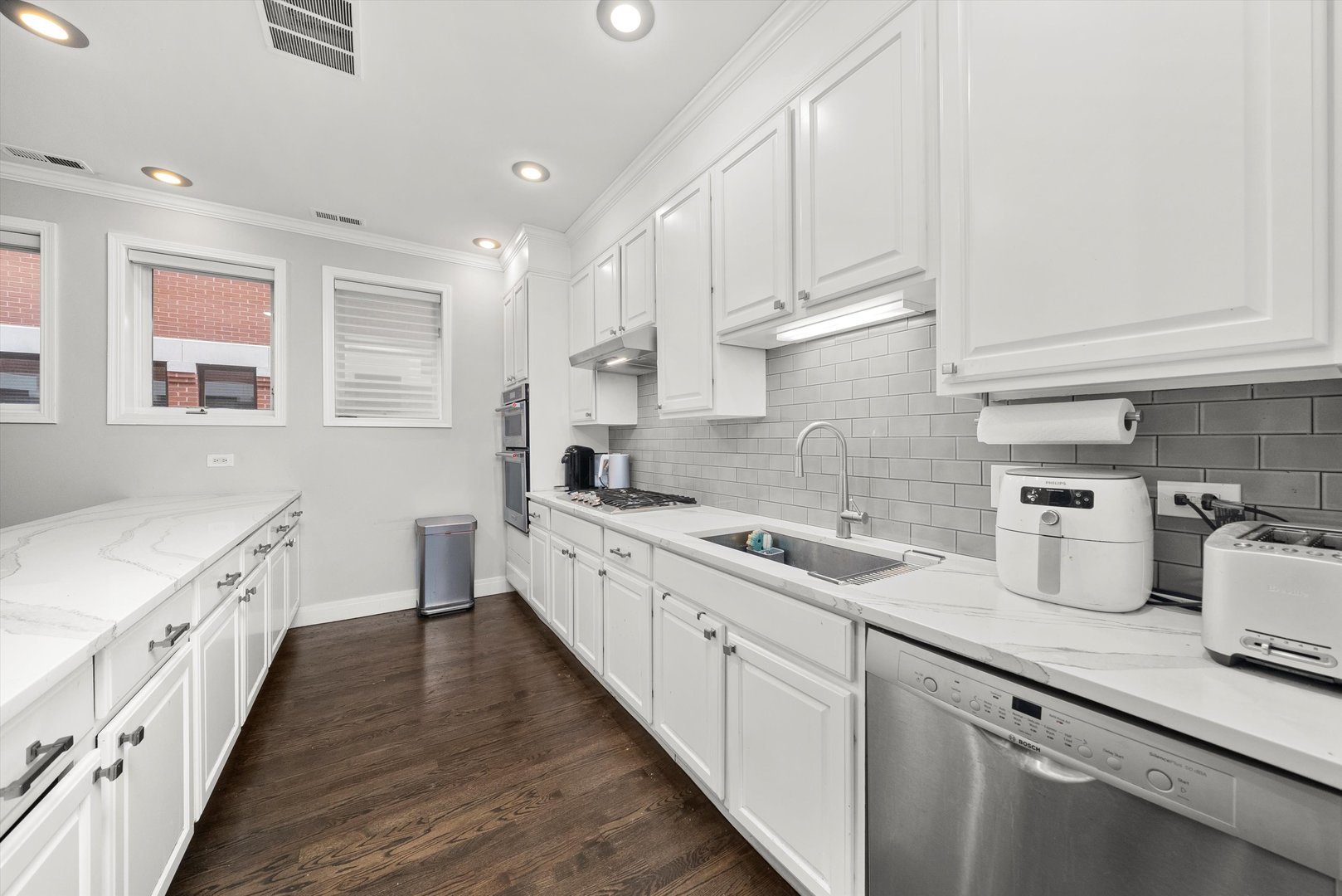 1336 S Indiana Avenue