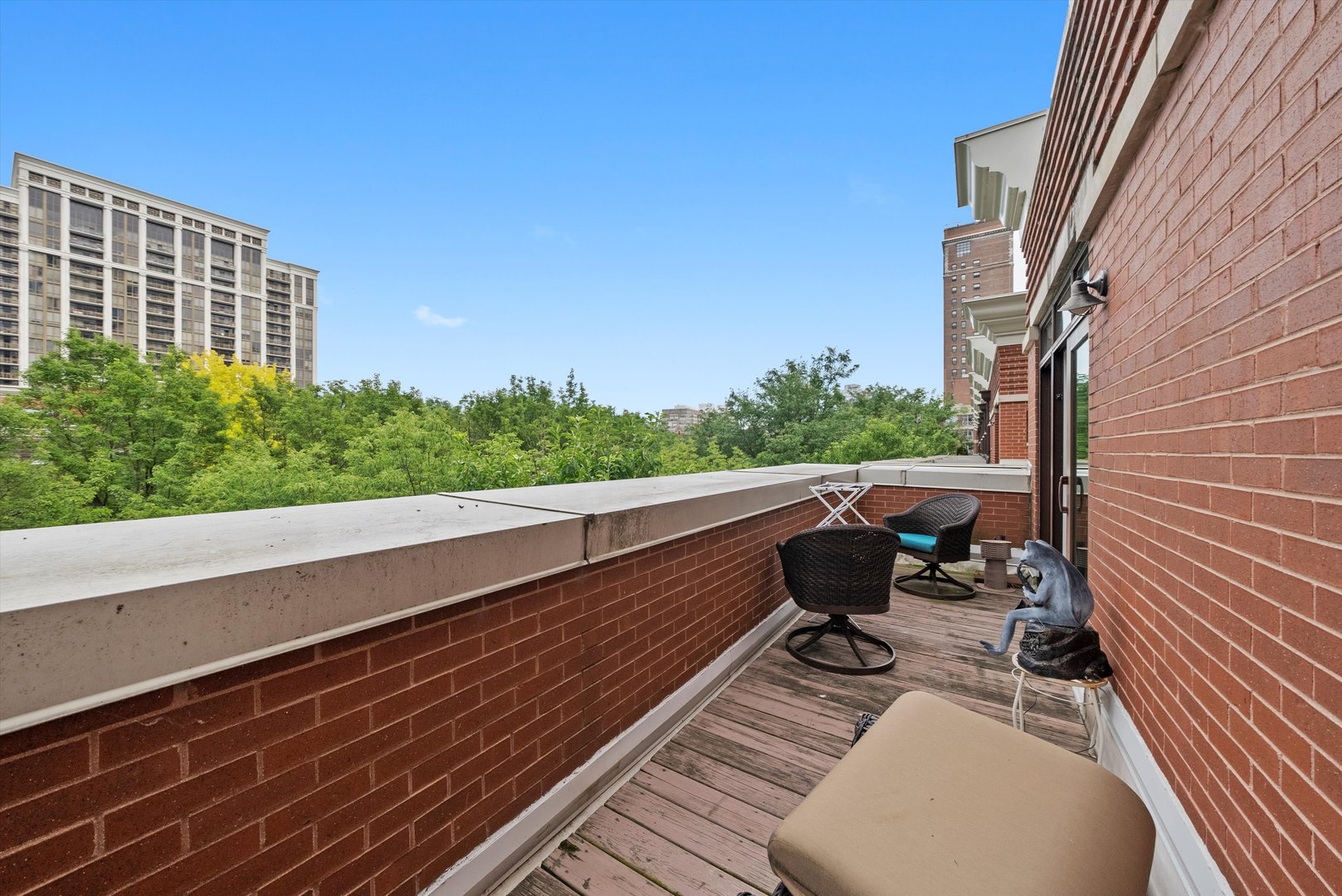 1336 S Indiana Avenue