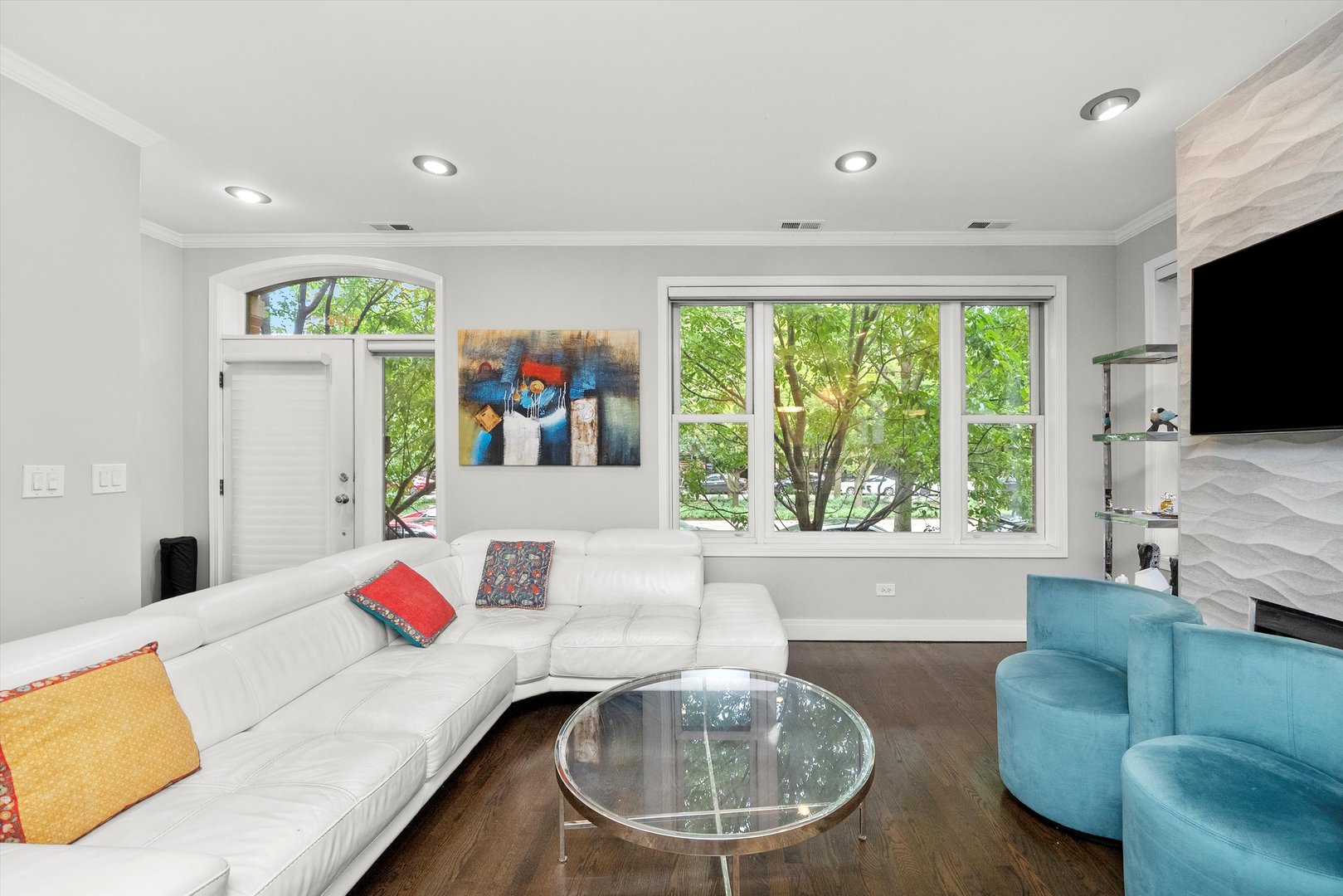 1336 S Indiana Avenue