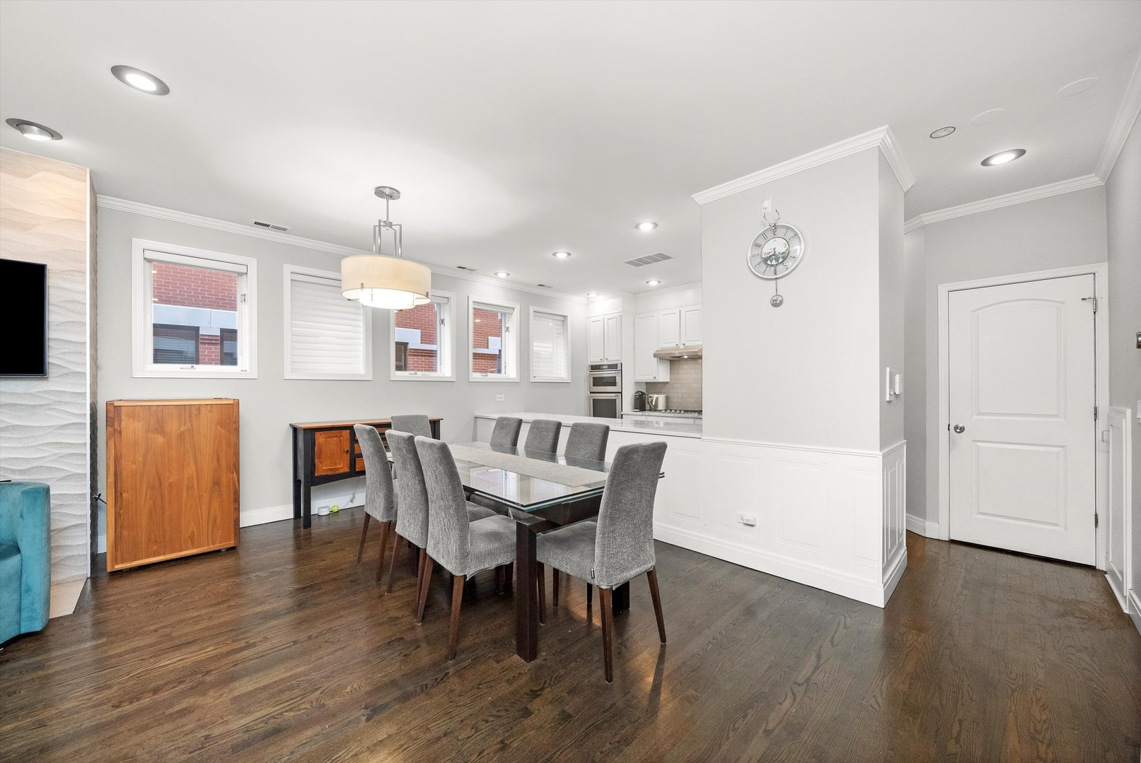 1336 S Indiana Avenue