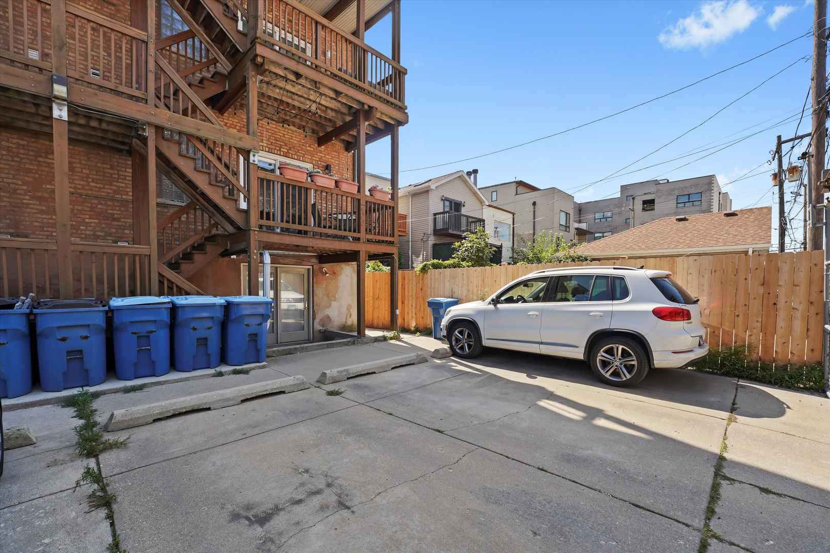 2332 W HURON Street Unit: 2W